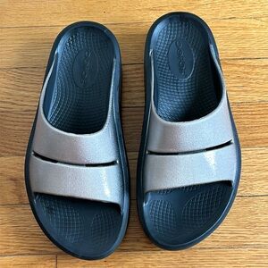Oofos slide sandals